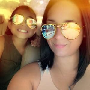 Meet your Posher, Desiree